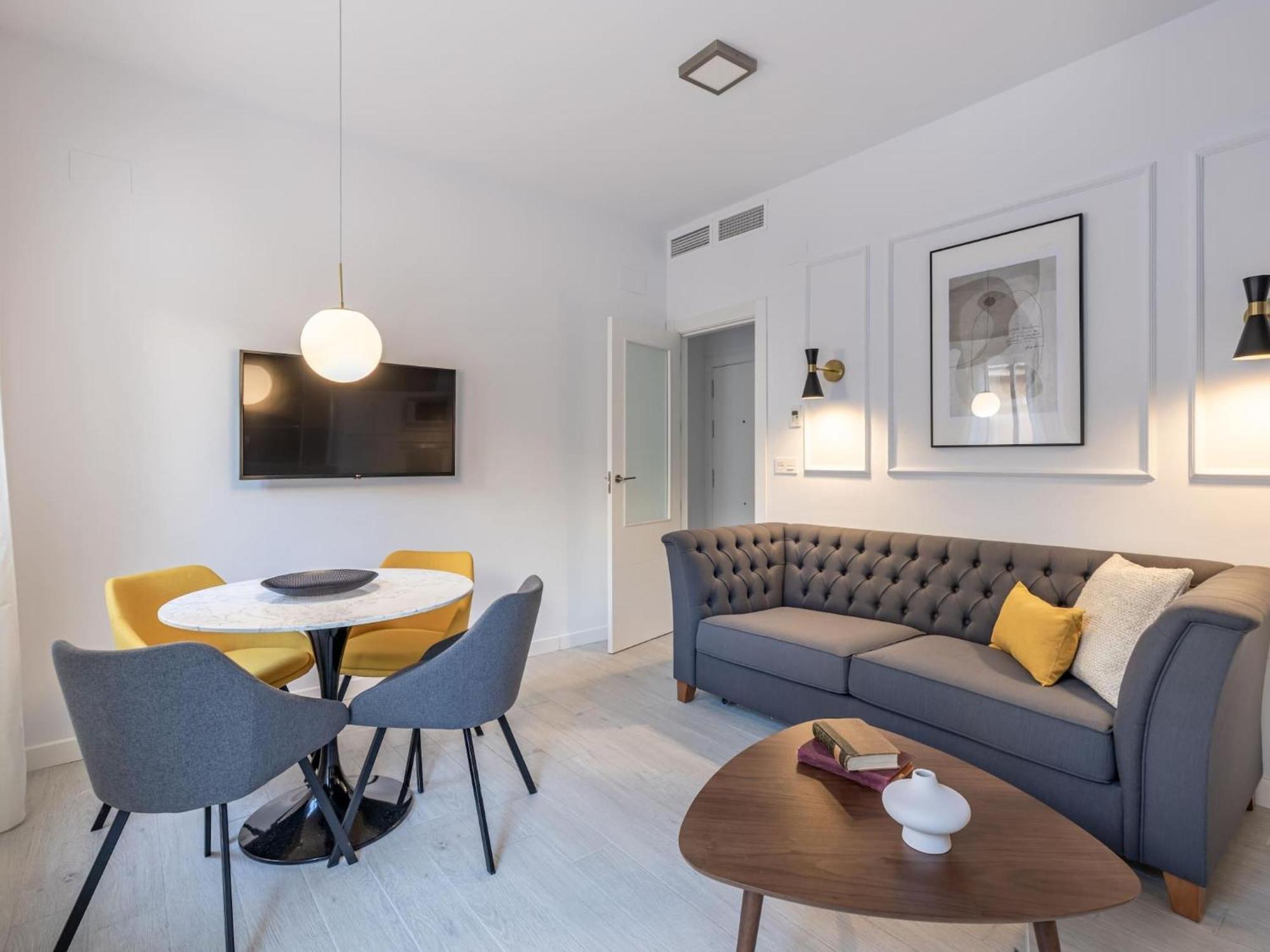 Central Stylish And Elegant 1 & 2 Bedroom Apartments I グラナダ エクステリア 写真