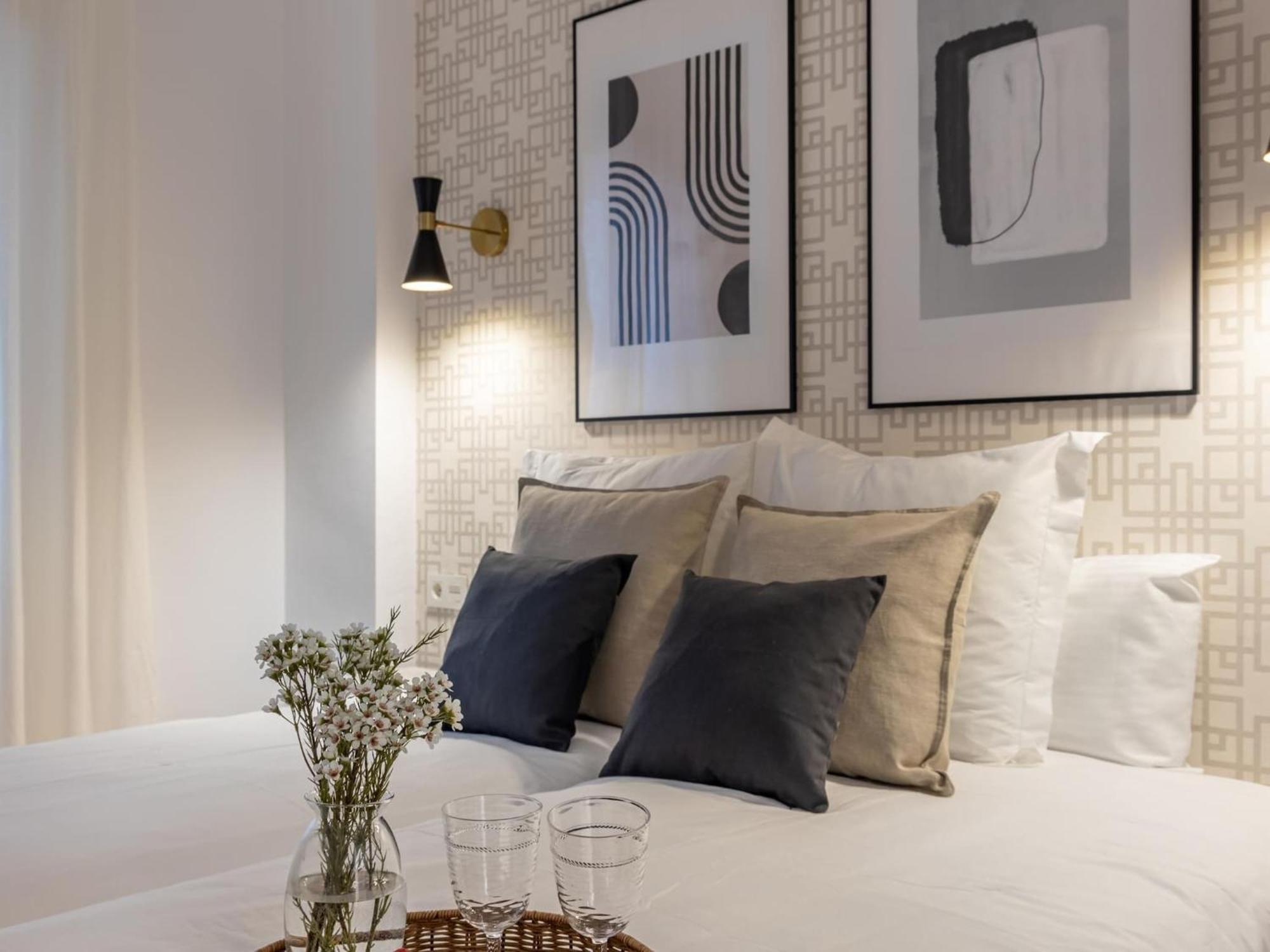Central Stylish And Elegant 1 & 2 Bedroom Apartments I グラナダ エクステリア 写真