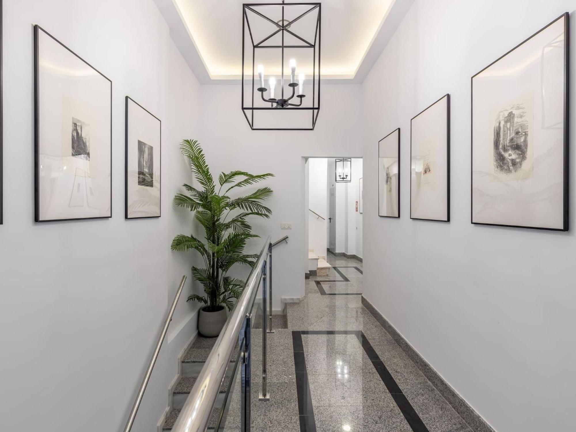 Central Stylish And Elegant 1 & 2 Bedroom Apartments I グラナダ エクステリア 写真