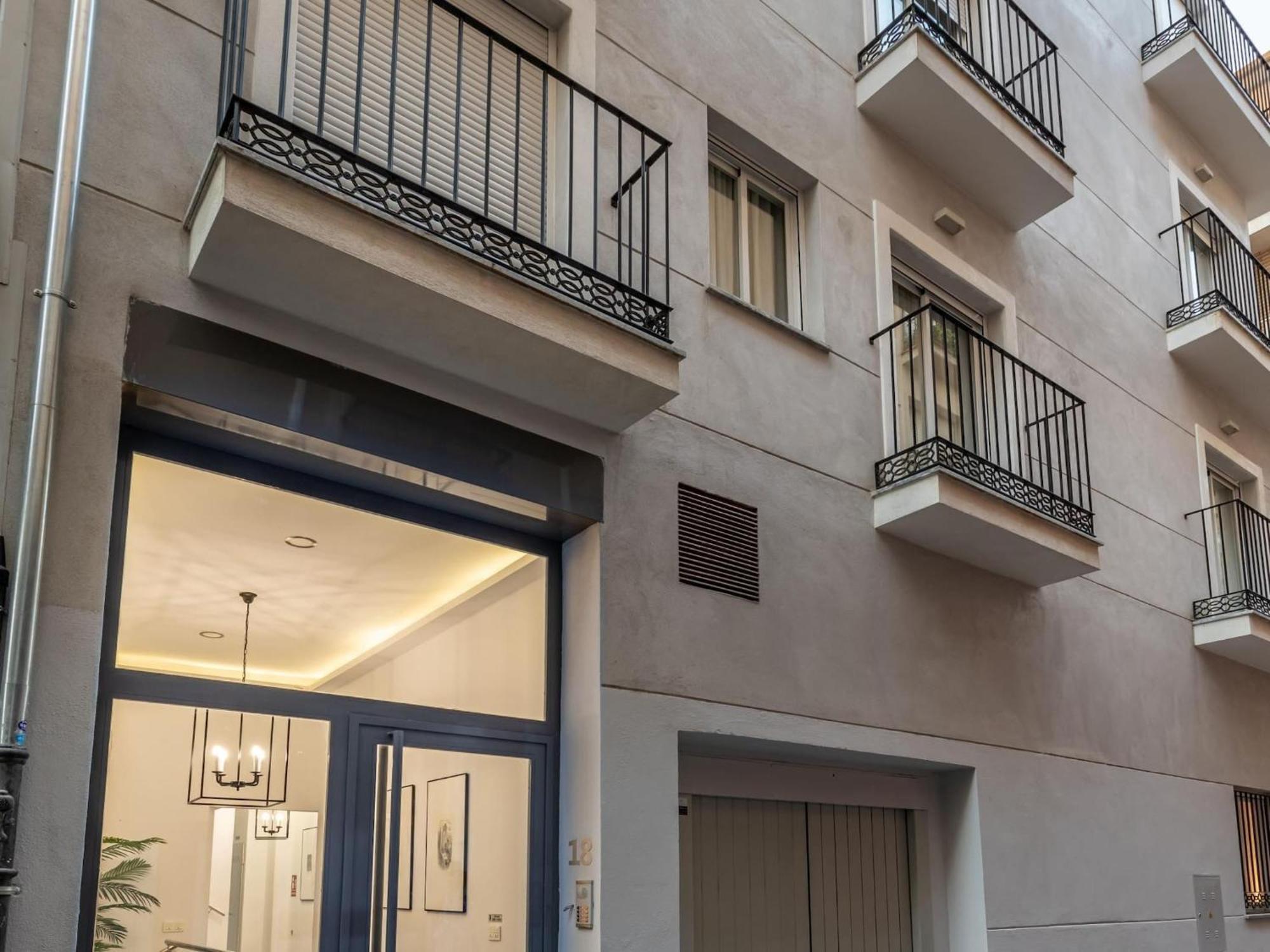 Central Stylish And Elegant 1 & 2 Bedroom Apartments I グラナダ エクステリア 写真